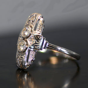 Vintage Estate Ring, 18 carat white gold and diamond, size 7