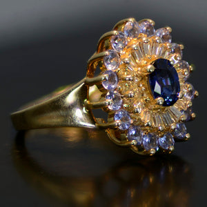Vintage Estate Ring, 14 carat  Gold and blue sapphire, size 5