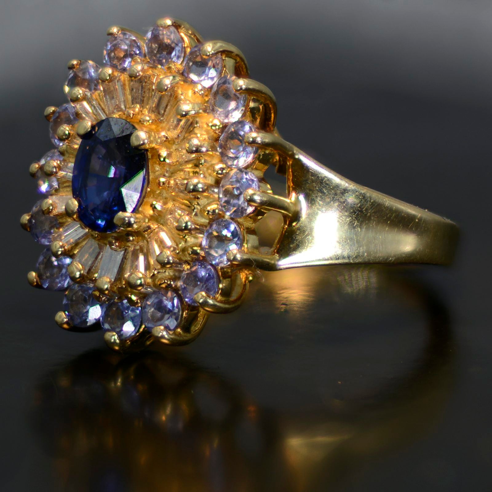 Vintage Estate Ring, 14 carat  Gold and blue sapphire, size 5
