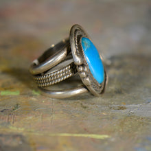 Load image into Gallery viewer, Southwestern style vintage silver and turquoise ring. Size 9.
