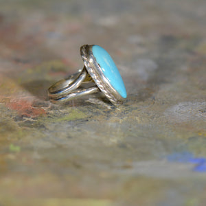 Vintage silver and turquoise ring. Size 6.