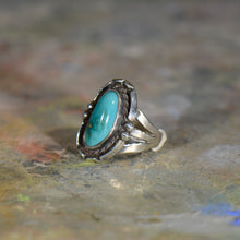 Load image into Gallery viewer, Vintage silver and turquoise ring. Size 6.25
