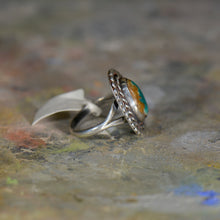 Load image into Gallery viewer, Vintage silver and turquoise ring. Size 7
