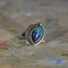 Load image into Gallery viewer, Vintage silver and turquoise ring. Size 6.5
