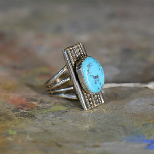Vintage silver and turquoise ring. Size 7.5