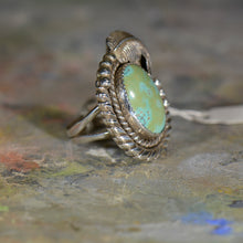 Load image into Gallery viewer, Vintage silver and turquoise ring. Size 11.5
