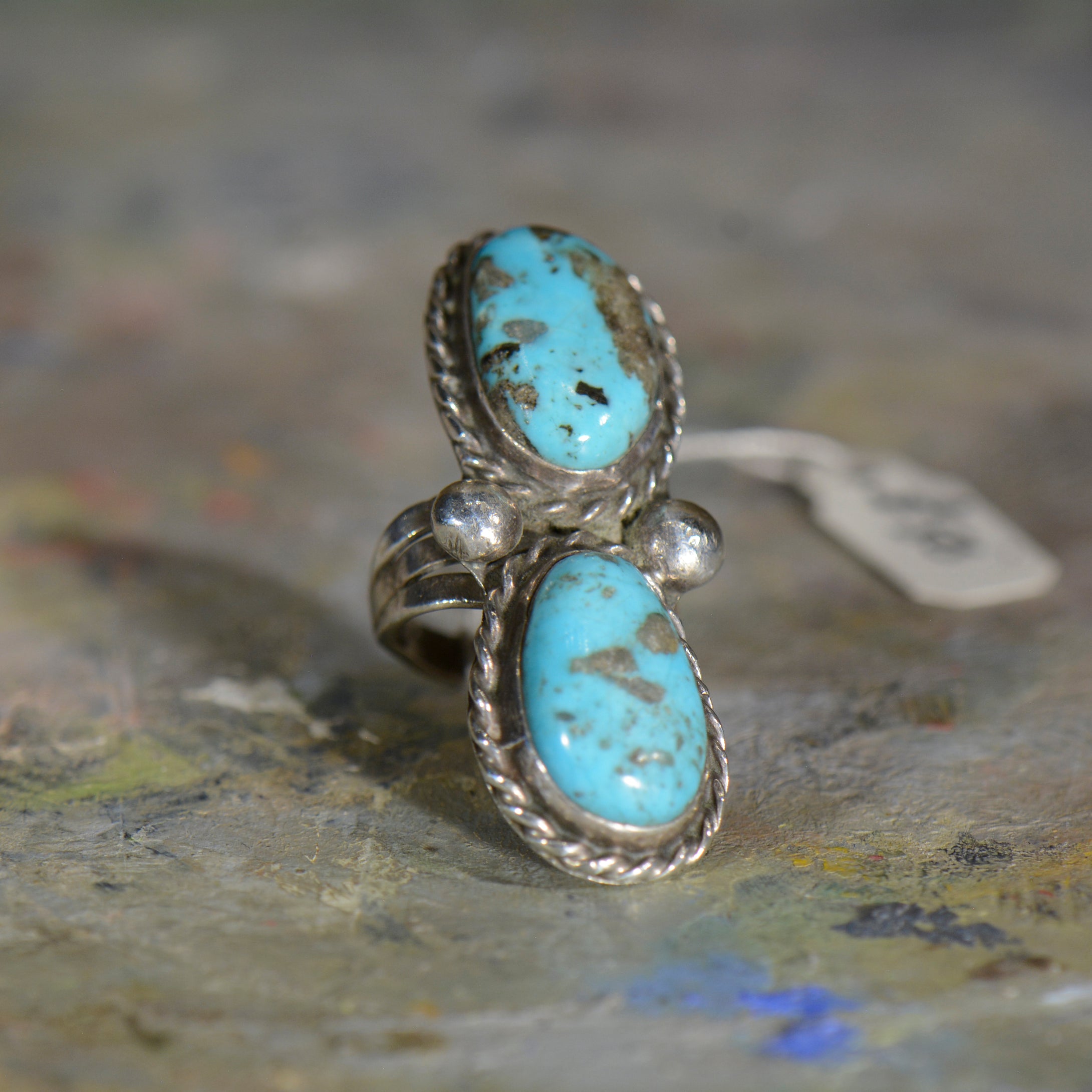 Vintage silver and turquoise ring. Size 4.5