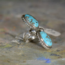 Load image into Gallery viewer, Vintage silver and turquoise ring. Size 4.5
