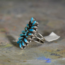 Load image into Gallery viewer, Vintage silver and turquoise ring. Size 6
