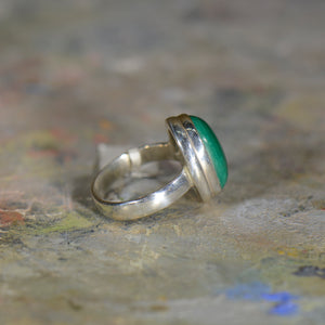 Vintage silver and malachite ring. Size 5.5