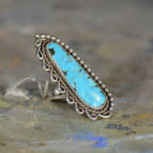 Load image into Gallery viewer, Vintage silver and turquoise ring. Size 5.5
