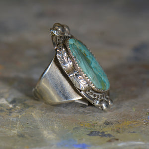 Vintage silver and turquoise ring. Size 9