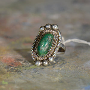 Vintage silver and malachite ring. Size 7