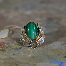 Load image into Gallery viewer, Vintage silver and malachite ring. Size 7

