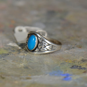 Vintage silver and turquoise ring. Size 9