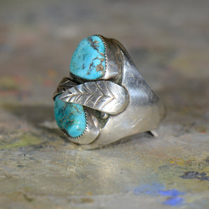 Vintage silver and turquoise ring. Size 10.25