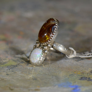 Vintage silver opal and  fire agate ring. Size 8