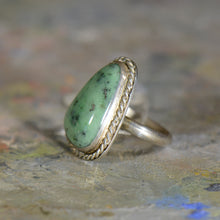 Load image into Gallery viewer, Vintage silver and turquoise ring. Size 8.5
