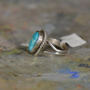 Vintage silver and turquoise ring. Size 4