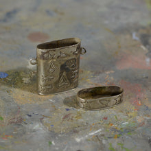 Load image into Gallery viewer, Silver box.
