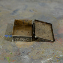 Load image into Gallery viewer, Silver box.
