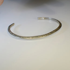 Thin silver bracelet