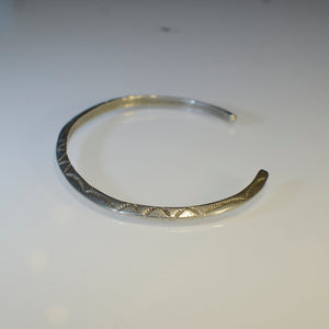 Thin silver bracelet