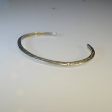 Load image into Gallery viewer, Thin silver bracelet
