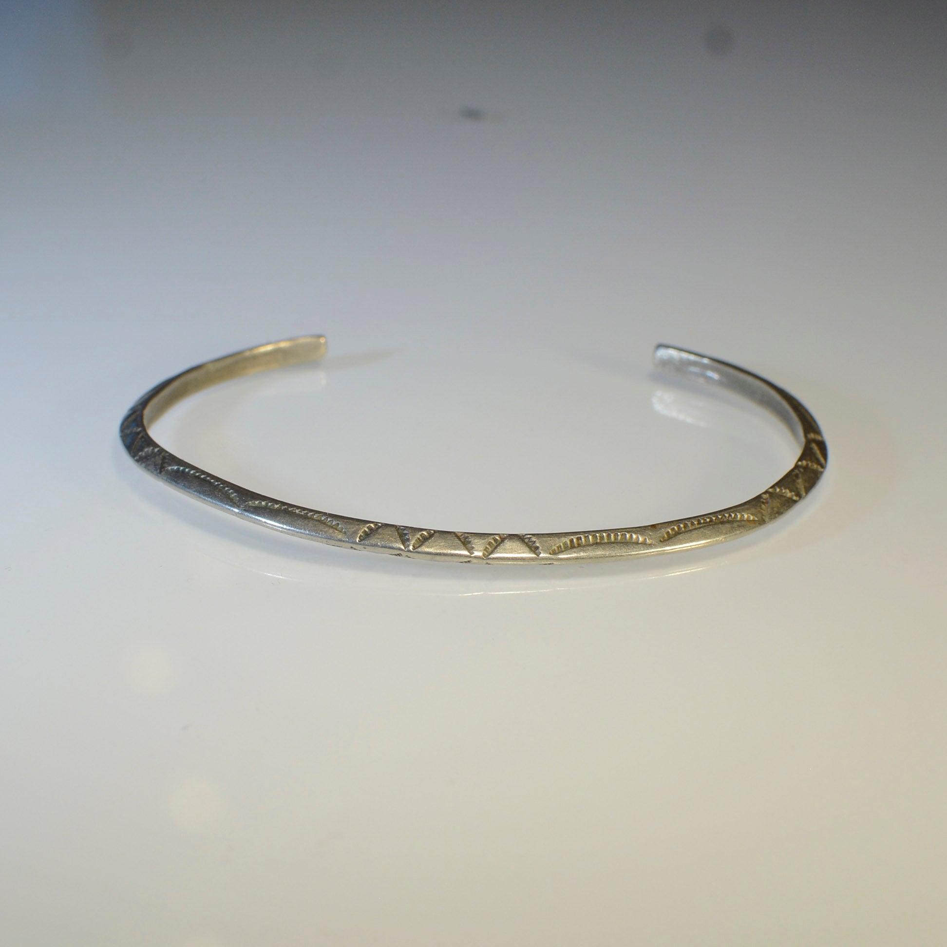 Thin silver bracelet