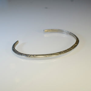 Thin silver bracelet